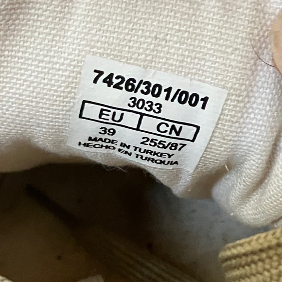 Zara size 39 Beige / White Leopard print at heel 1” high sole Textured Sneakers - Picture 3 of 16